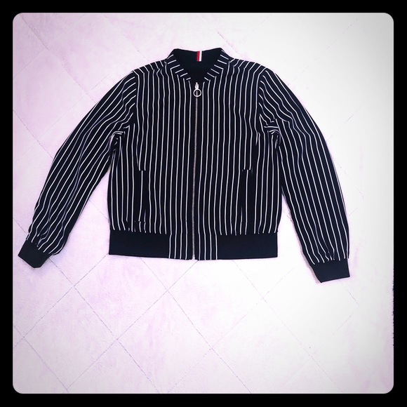 SOLD — Tommy Hilfiger reversible bomber jacket - Picture 4 of 5